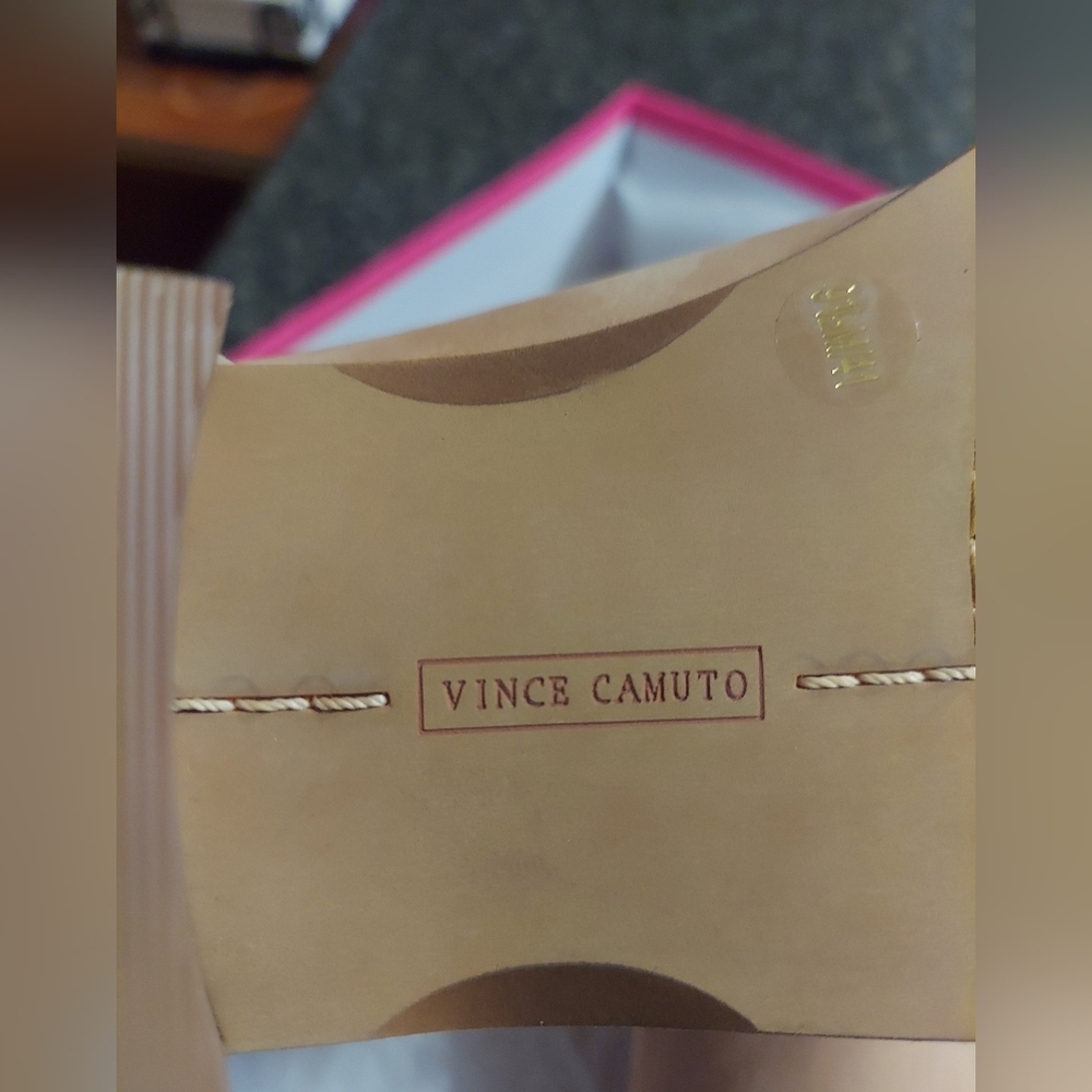 Vince Camuto - Picture 2 of 4